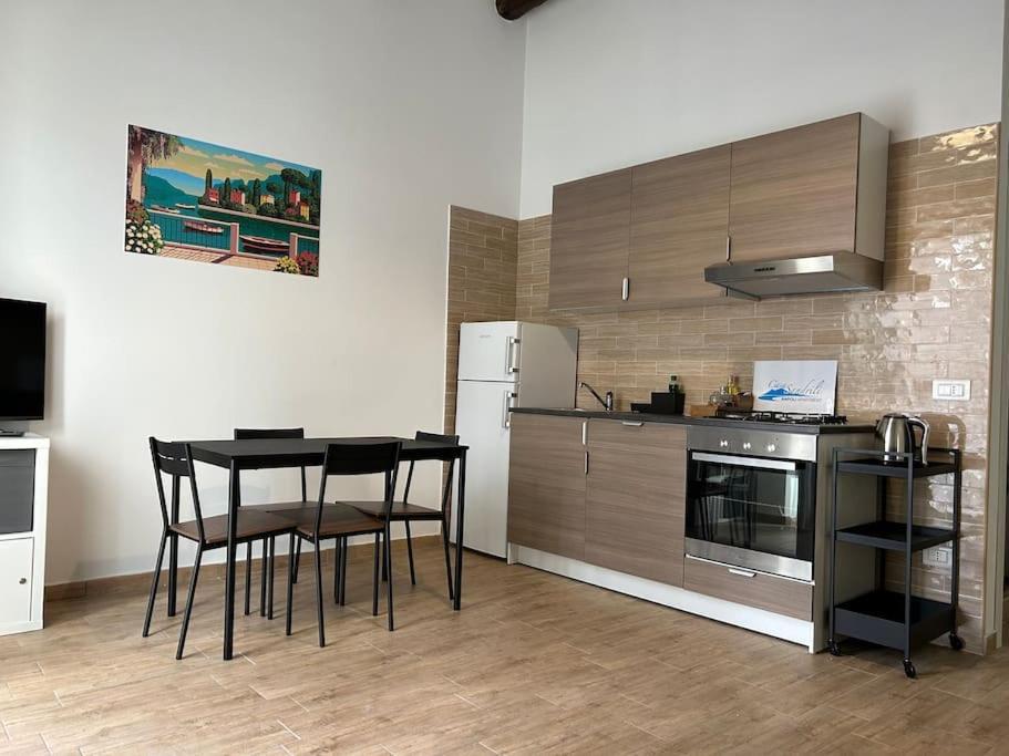 Casa Sandrili First, Station Naples