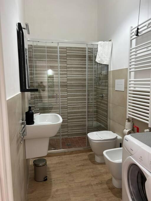 Casa Sandrili First, Station Apartment *