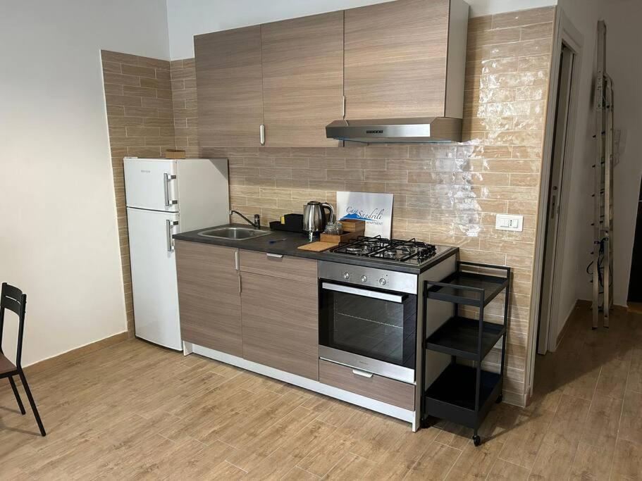 Apartment Casa Sandrili First, Station *