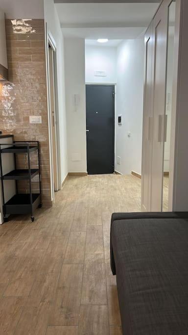 Casa Sandrili First, Station Apartment *